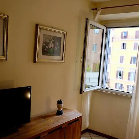 Campo De' Fiori View Apartment Rome